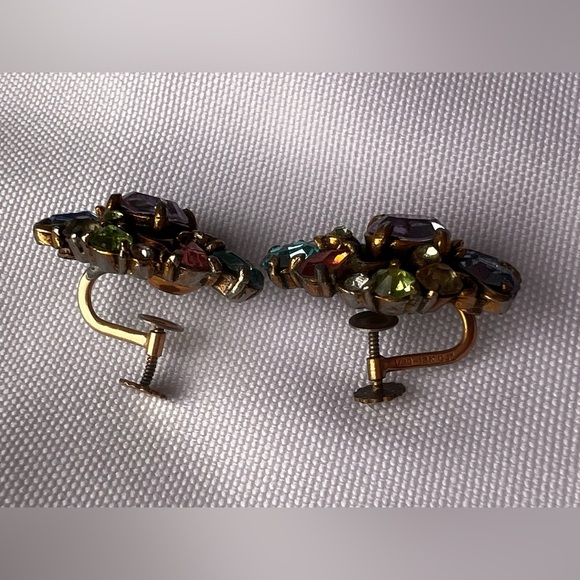 Hollycraft Signed VTG 1950 Multicolored Pastel Rhinestone Screw Back Earrings - Picture 4 of 8
